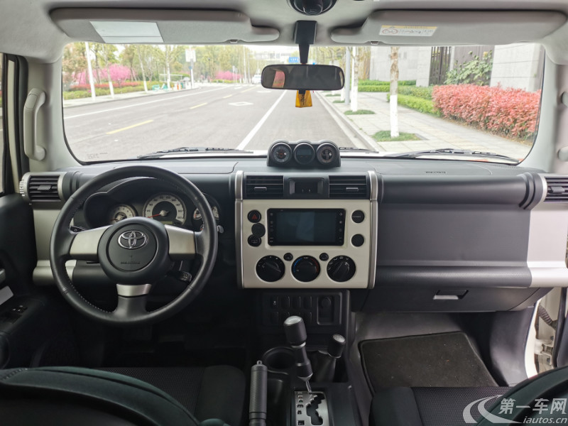 丰田FJ酷路泽 [进口] 2019款 4.0L 自动 四驱 中东版平行进口 (欧Ⅴ) 