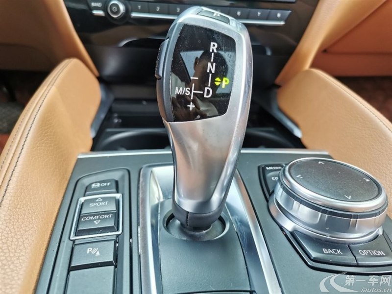 宝马X6 35i [进口] 2018款 3.0T 自动 四驱 汽油 基本型中东版平行进口 (欧Ⅴ) 