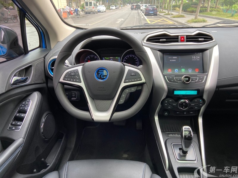 比亚迪元EV360 2019款 自动 智联领动型 纯电动 
