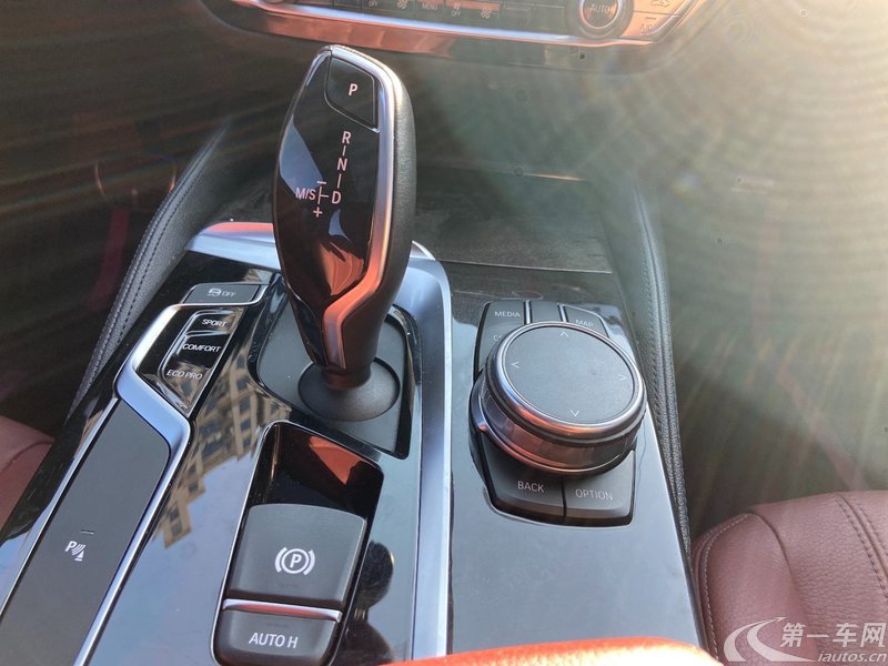 宝马5系 525Li 2018款 2.0T 自动 汽油 豪华套装改款 (国Ⅴ) 