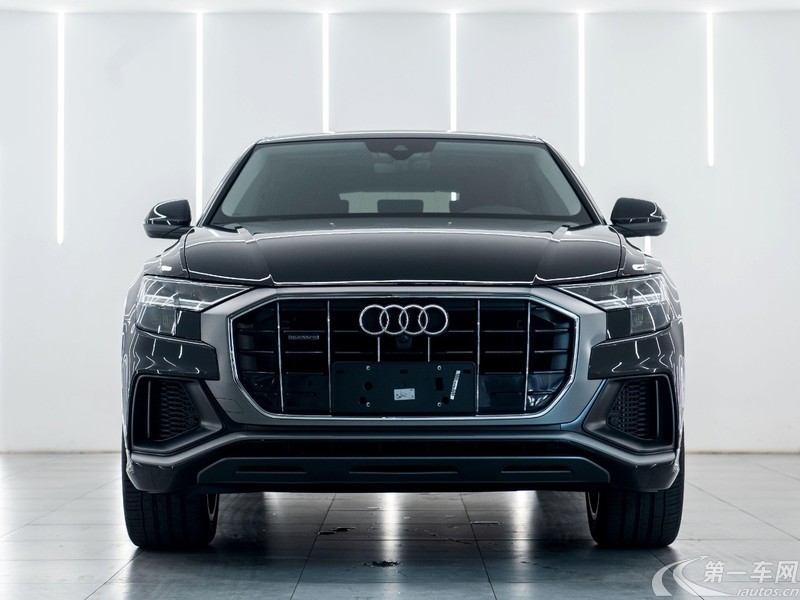 奥迪q8进口2020款30t自动technik科技加规版平行进口