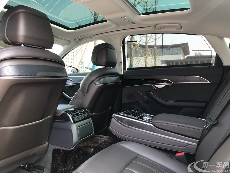 奥迪A8L 50 [进口] 2019款 3.0T 自动 汽油 舒适型 