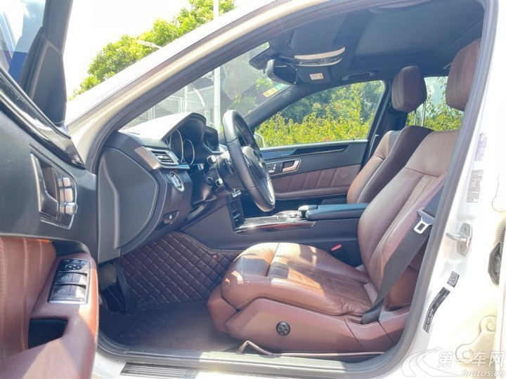 奔驰E级 E300L 2014款 3.0L 自动 汽油 改款运动型 (国Ⅳ) 