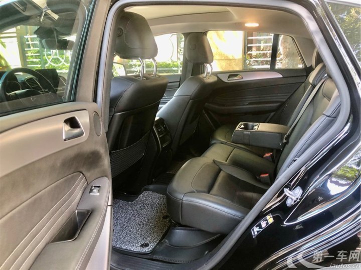 奔驰GLE级 GLE320 [进口] 2018款 3.0T 自动 轿跑SUV 