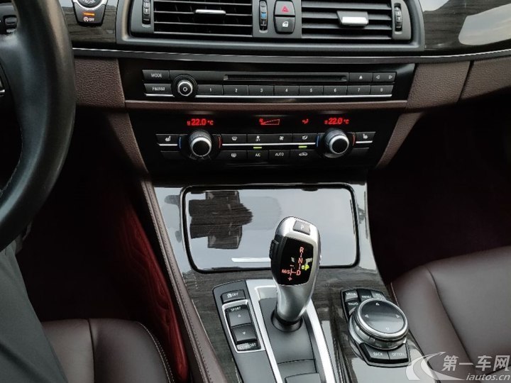 宝马5系 525Li 2014款 2.0T 自动 汽油 豪华设计套装 (国Ⅴ) 