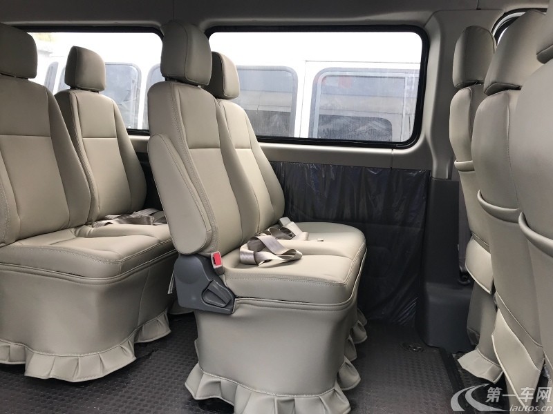 MAXUS迈克萨斯V80 2017款 2.5T 手动 长轴中顶厢式运输车 (国Ⅳ) 