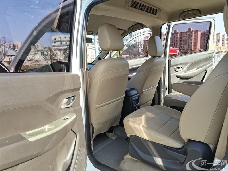 五菱宏光 S 2020款 1.2L 手动 5座 基本型 