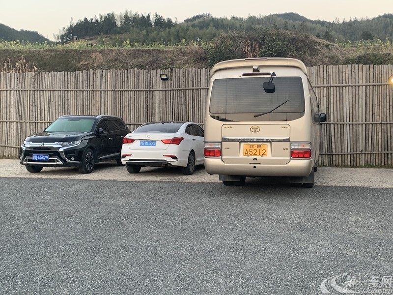 丰田柯斯达 2019款 4.0L 手动 豪华车 (国Ⅳ) 