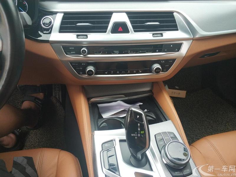 宝马5系 530Li 2018款 2.0T 自动 汽油 xDrive-M运动套装改款 (国Ⅵ) 
