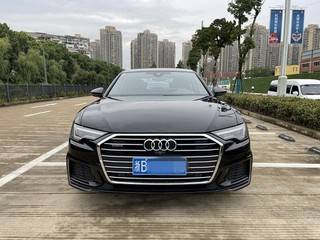 奥迪A6L 45TFSI 2.0T 自动 臻选动感型 