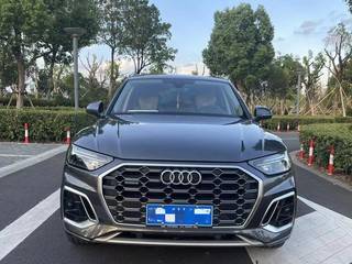 奥迪Q5L 40TFSI 2.0T 自动 豪华动感型 