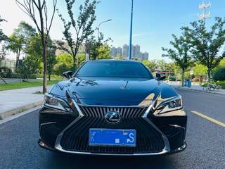 雷克萨斯ES 200 2.0L 自动 卓越版 