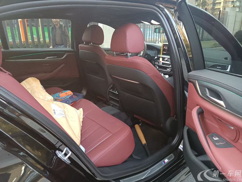 宝马5系 530Li 2022款 2.0T 自动 汽油 xDrive改款豪华套装 (国Ⅵ) 