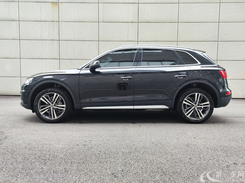 奥迪Q5L 45TFSI 2020款 2.0T 自动 尊享时尚型 (国Ⅵ) 