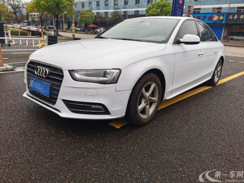 奥迪A4L 2012款 2.0T 自动 标准型 (国Ⅳ) 