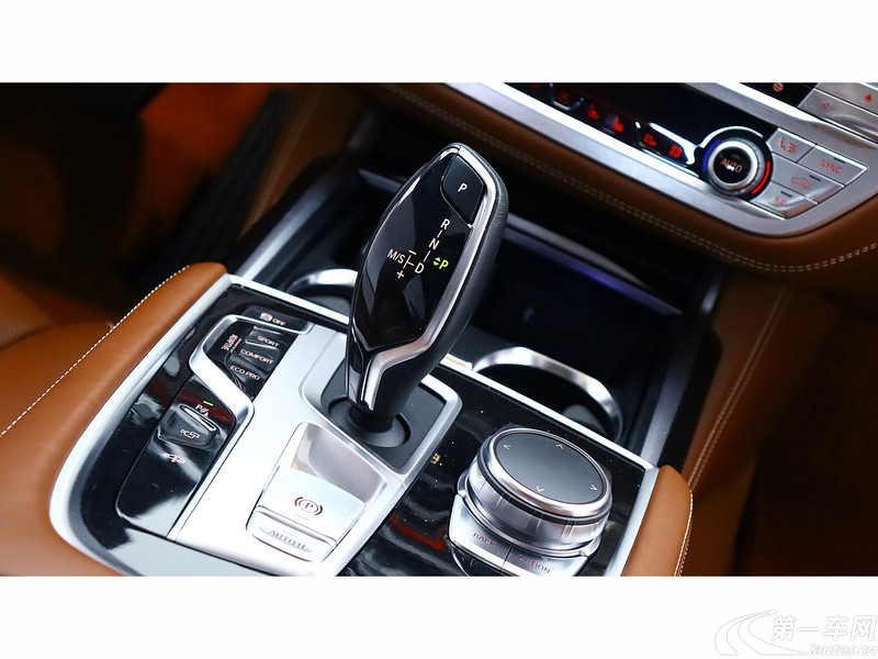 宝马7系 750Li [进口] 2018款 4.0T 自动 汽油 M运动套装 