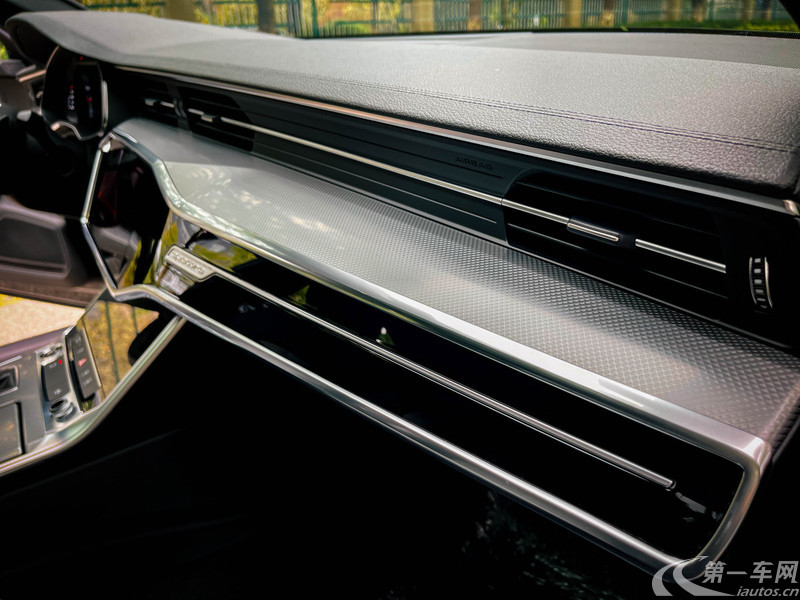 奥迪A6L 45TFSI 2020款 2.0T 自动 臻选致雅型 (国Ⅵ) 