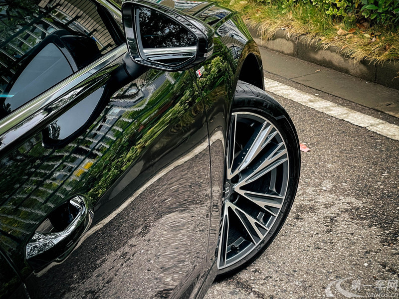 奥迪A6L 45TFSI 2020款 2.0T 自动 臻选致雅型 (国Ⅵ) 
