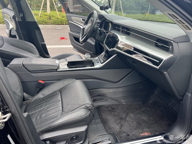 奥迪A6L 45TFSI 2020款 2.0T 自动 臻选动感型 (国Ⅵ) 