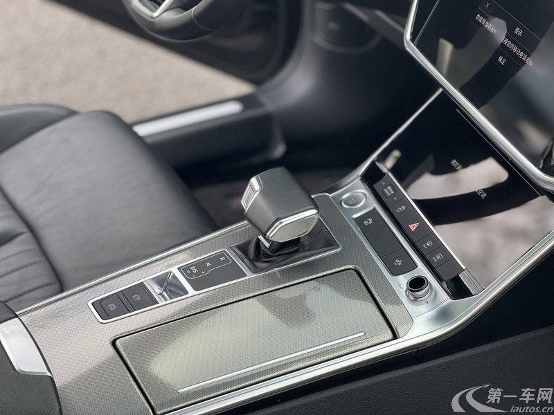 奥迪A6L 45TFSI 2020款 2.0T 自动 臻选动感型 (国Ⅵ) 