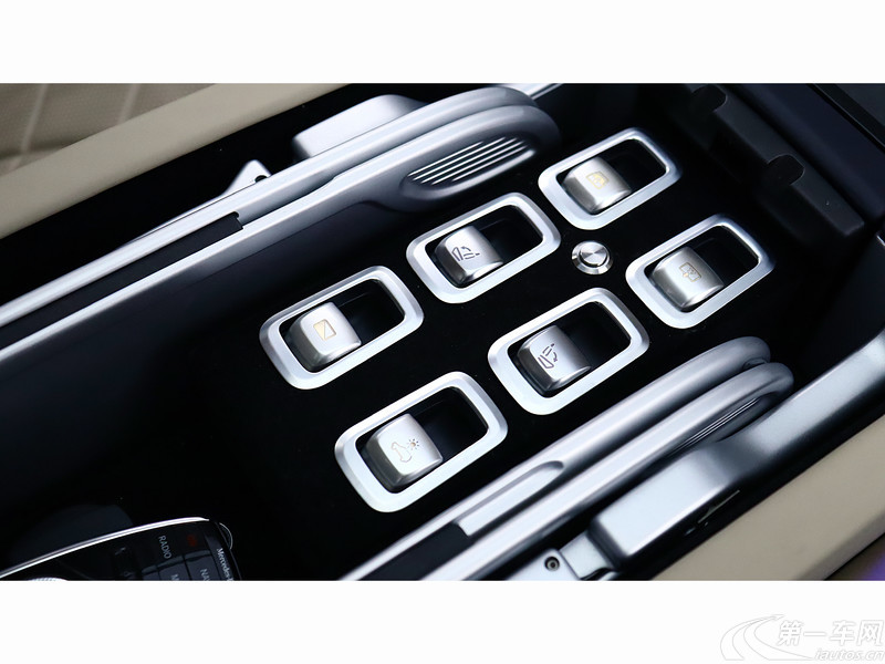奔驰迈巴赫S级 S600 [进口] 2018款 6.0T 自动 Pullman防弹版欧规版平行进口 (欧Ⅴ) 