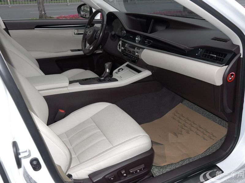 雷克萨斯ES 200 [进口] 2017款 2.0L 自动 30周年纪念版 