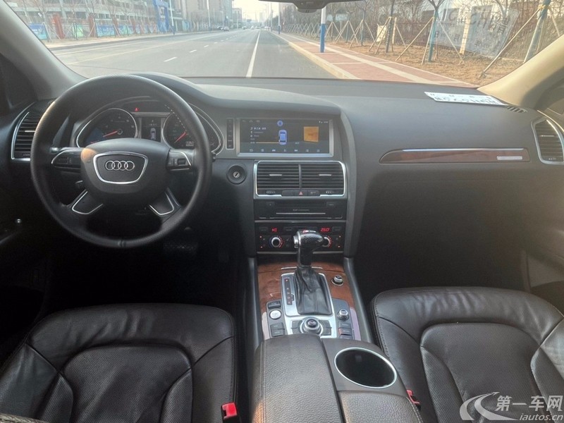 奥迪Q7 35 [进口] 2014款 3.0T 自动 进取型 