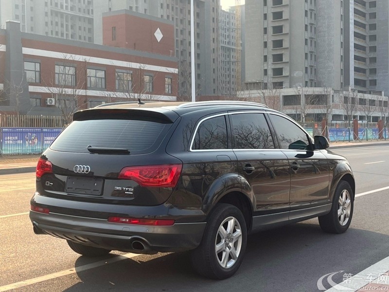 奥迪Q7 35 [进口] 2014款 3.0T 自动 进取型 