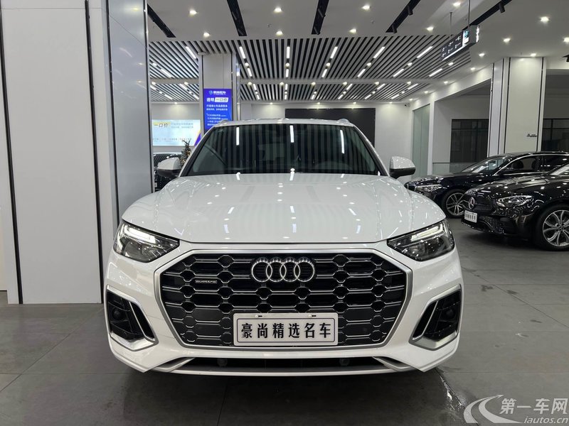 奥迪Q5L 40TFSI 2022款 2.0T 自动 豪华动感型 (国Ⅵ) 