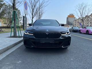 宝马5系 525Li 2.0T 自动 M运动套装 