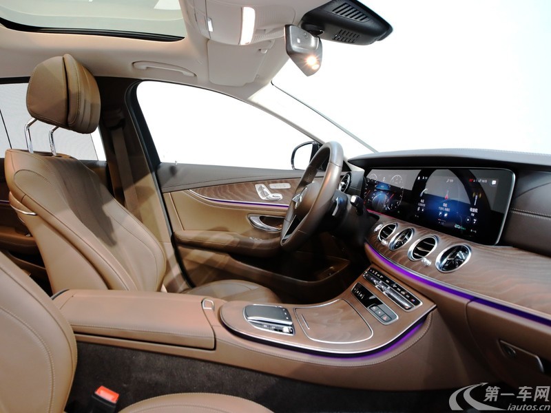 奔驰E级 E300 [进口] 2022款 2.0T 自动 汽油 豪华型运动版 