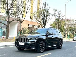 宝马X7 40i 3.0T 自动 标准中东版平行进口 