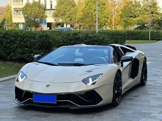 兰博基尼Aventador敞篷 6.5L 自动 LP-700-4 