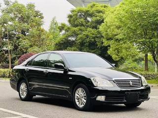 丰田皇冠 2.5L 