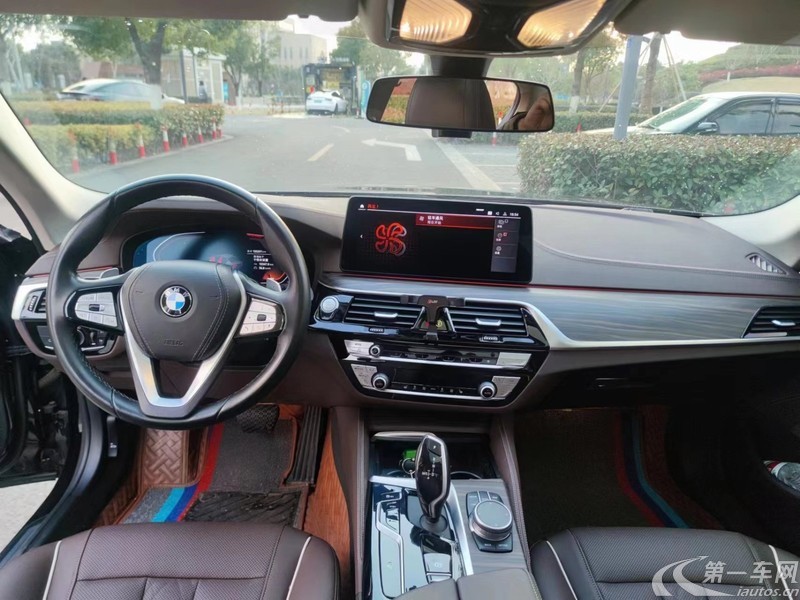 宝马5系 530Li 2021款 2.0T 自动 汽油 尊享型豪华套装 (国Ⅵ) 