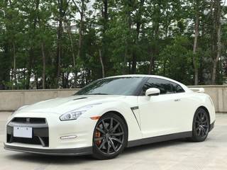日产GT-R 3.8T 自动 动感酷黑内饰版 