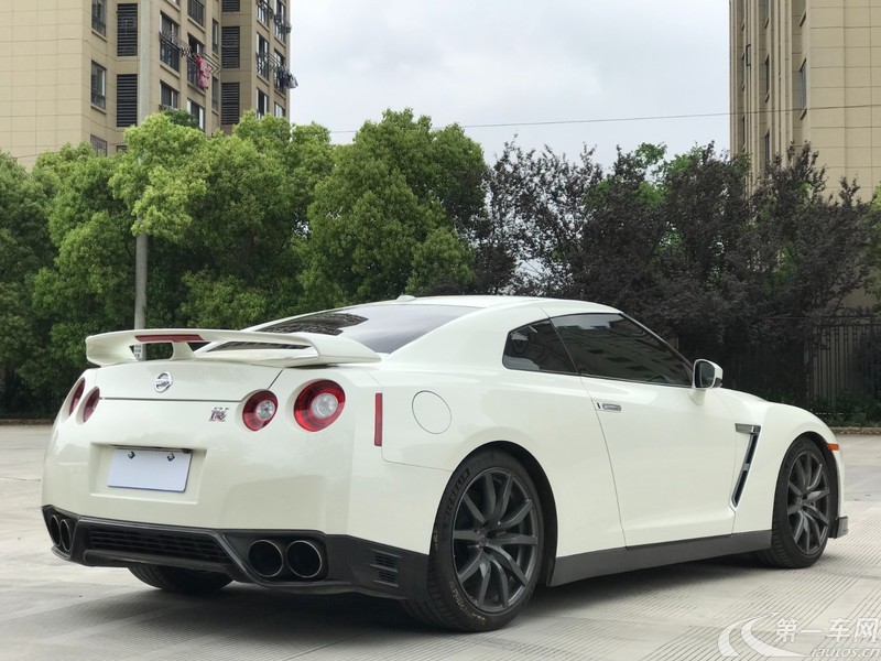 日产GT-R [进口] 2014款 3.8T 自动 动感酷黑内饰版 (欧Ⅳ) 