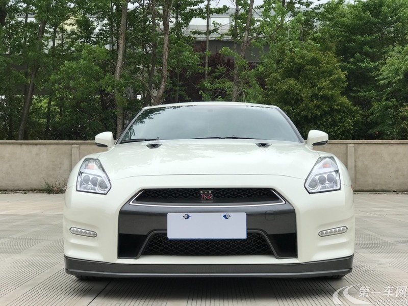 日产GT-R [进口] 2014款 3.8T 自动 动感酷黑内饰版 (欧Ⅳ) 