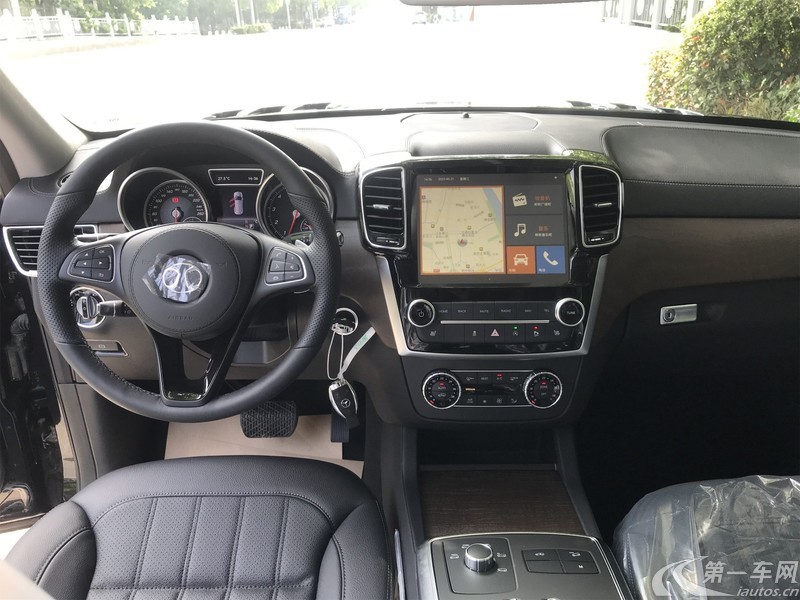 北京90 2021款 4.0T 自动 尊驾版 (国Ⅵ) 