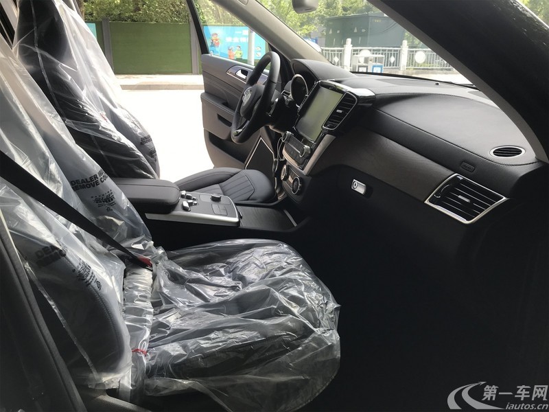 北京90 2021款 4.0T 自动 尊驾版 (国Ⅵ) 