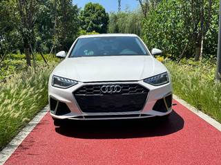 奥迪A4L 40TFSI 2.0T 自动 豪华动感型 