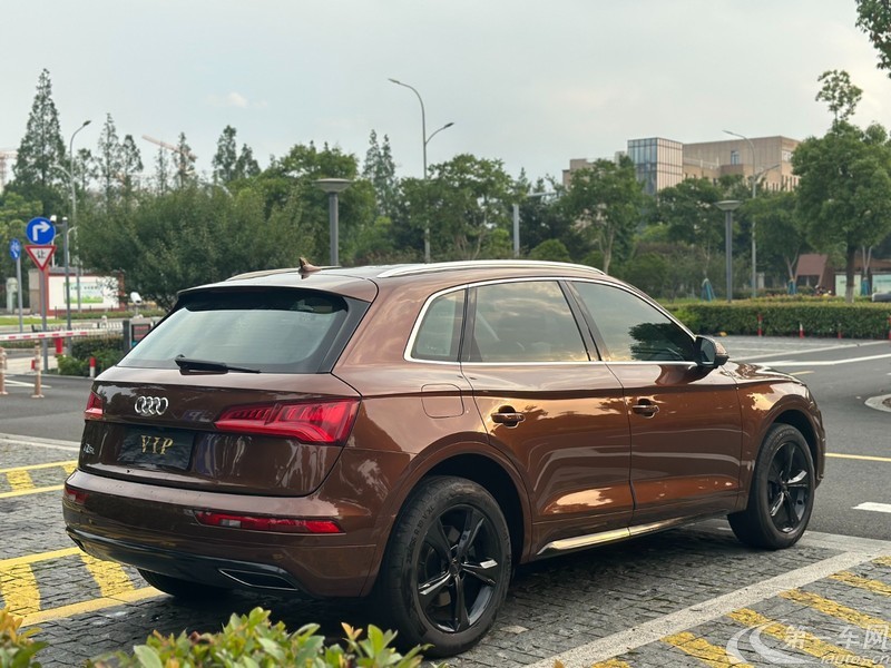 奥迪Q5L 40TFSI 2018款 2.0T 自动 荣享时尚型 (国Ⅴ) 