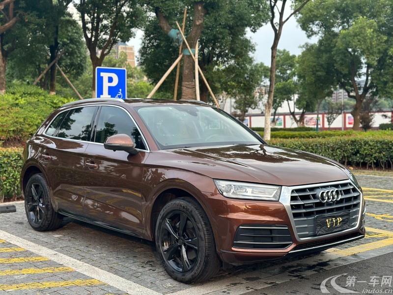 奥迪Q5L 40TFSI 2018款 2.0T 自动 荣享时尚型 (国Ⅴ) 