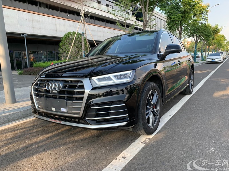 奥迪Q5L 40TFSI 2020款 2.0T 自动 荣享时尚型 (国Ⅵ) 