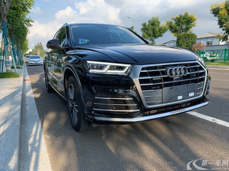 奥迪Q5L 40TFSI 2020款 2.0T 自动 荣享时尚型 (国Ⅵ) 