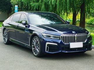 宝马7系 740Li 3.0T 自动 行政型M运动套装 