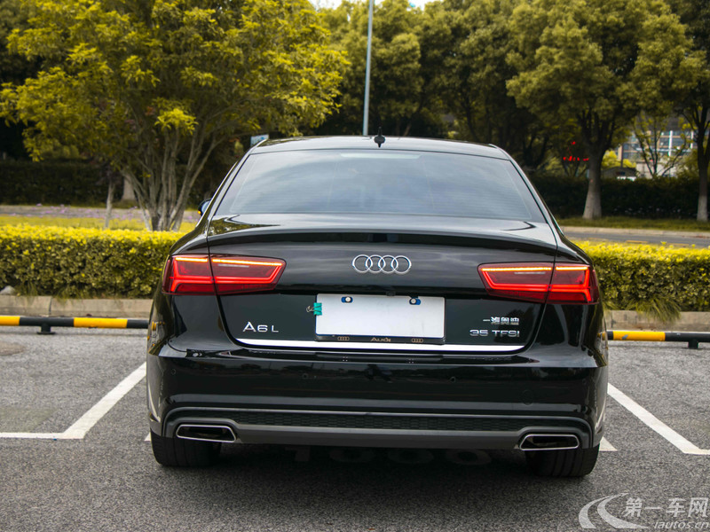 奥迪A6L 35TFSI 2018款 2.0T 自动 时尚型30周年纪念版 (国Ⅴ) 