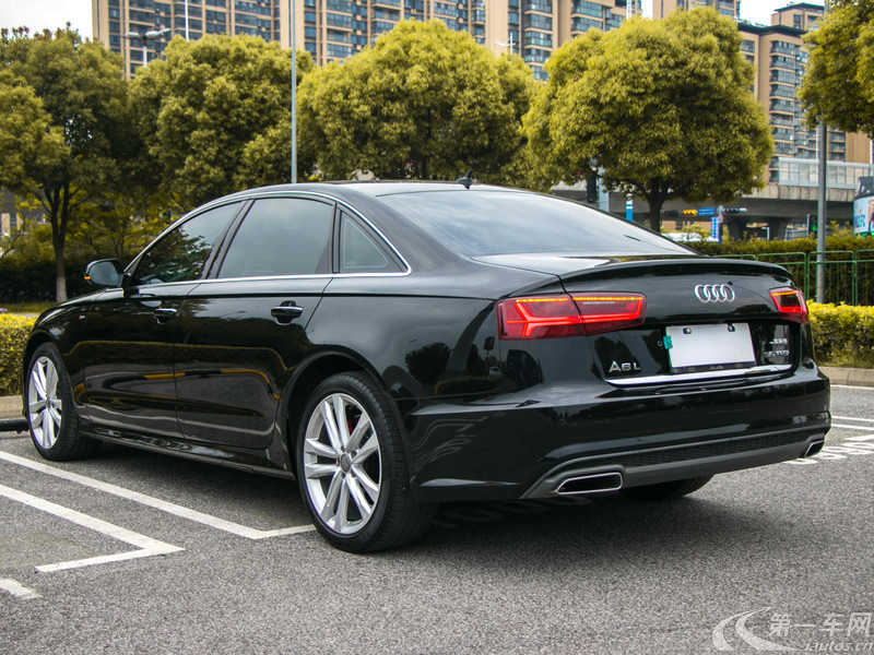 奥迪A6L 35TFSI 2018款 2.0T 自动 时尚型30周年纪念版 (国Ⅴ) 