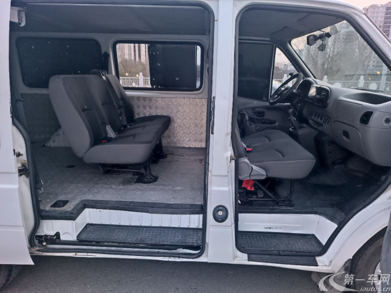 江铃特顺 2017款 2.8T 手动 商运型短轴低顶 (国Ⅴ) 