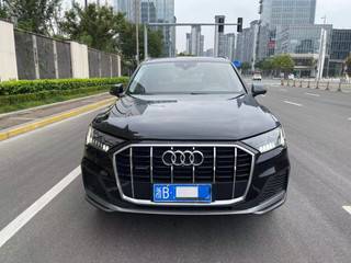 奥迪Q7 55 3.0T 自动 运动型quattro-S-line 